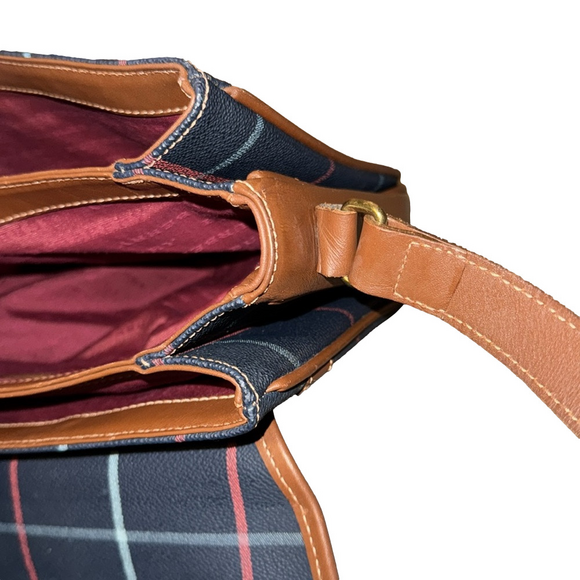 BURBERRY VINTAGE CROSSBODY HANDBAG - Picture 11 of 14